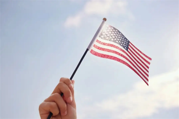 EB-5投資移民美國(guó)如何通過商業(yè)投資實(shí)現(xiàn)身份自由