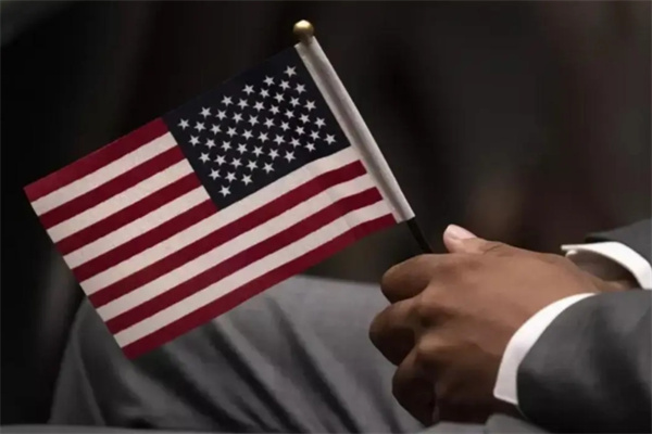 2026年大廠(chǎng)程序員拿美國(guó)綠卡，不要太簡(jiǎn)單